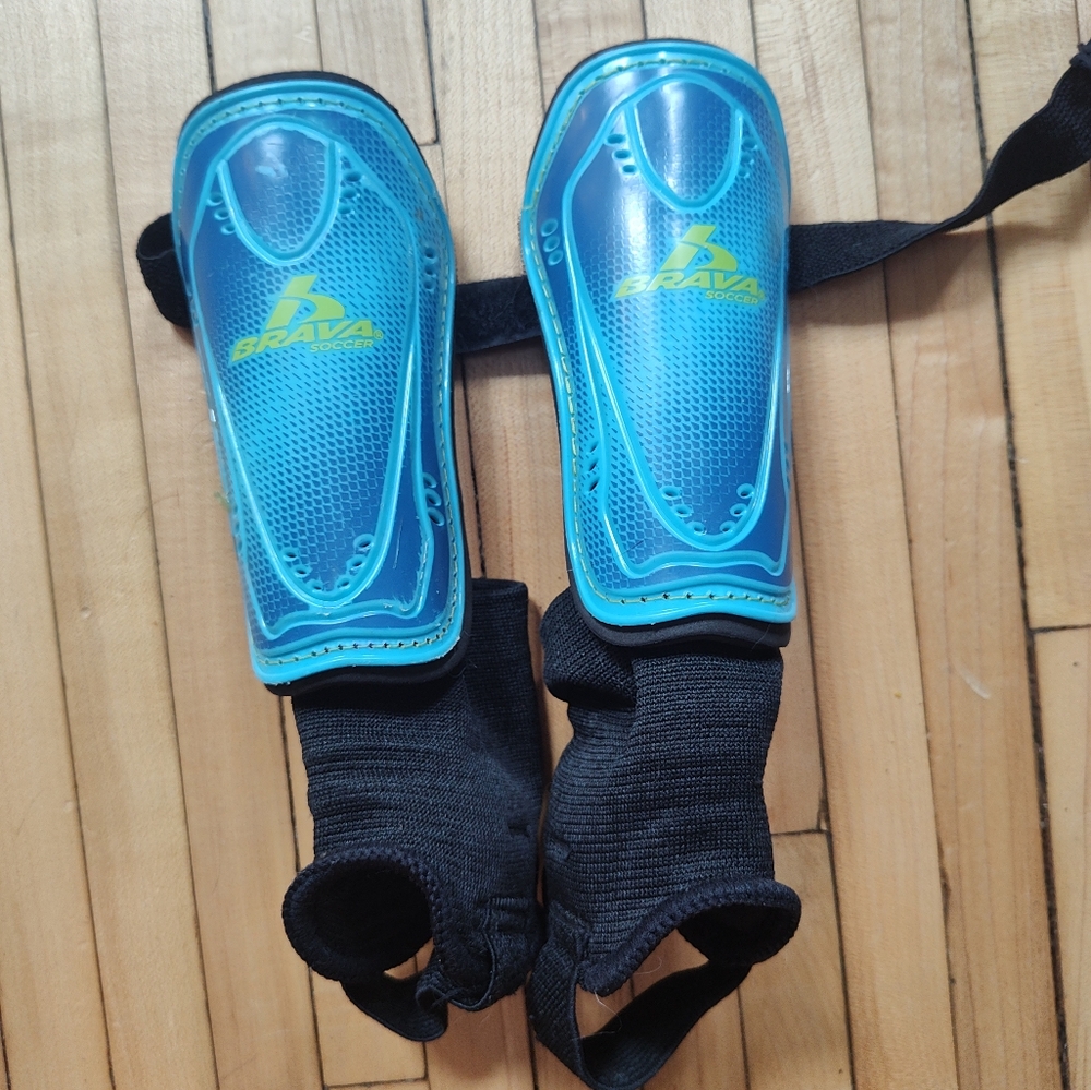 🔴5/$10 Brava Blue Shin Guards